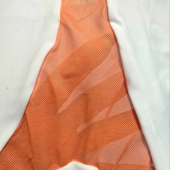 White one-piece swimming suit - Picture 3 of 4